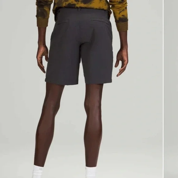 Lululemon Men's Commission Classic Fit Short 9" Vera Twill 32 in Black Granite - Picture 3 of 12